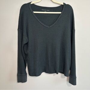 American Eagle Outfitters Dark Gray Waffle Knit V-Neck Sweater Women’s Large